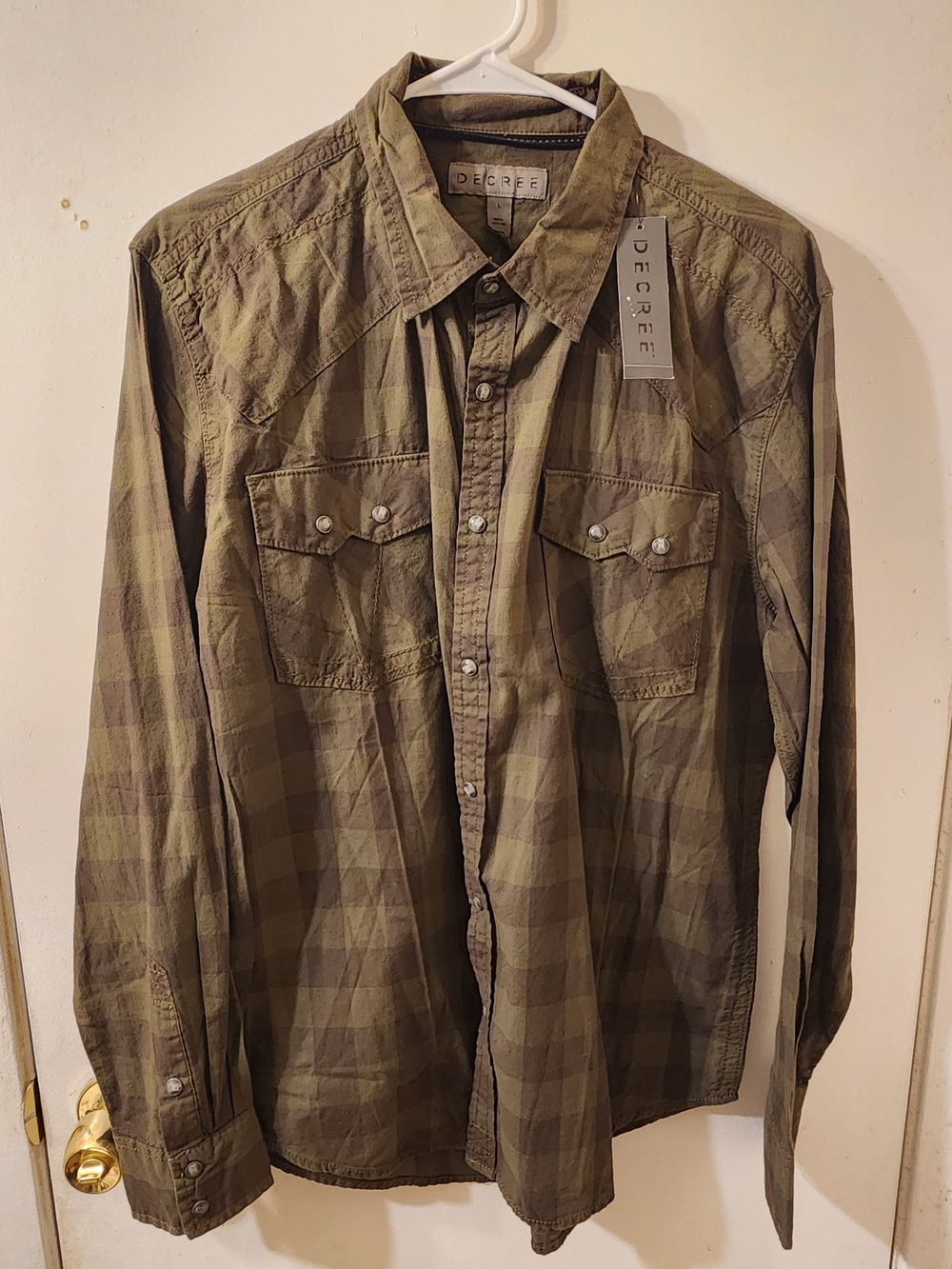 Decree Olive and Brown Plaid Long-Sleeve Button-Up Shirt